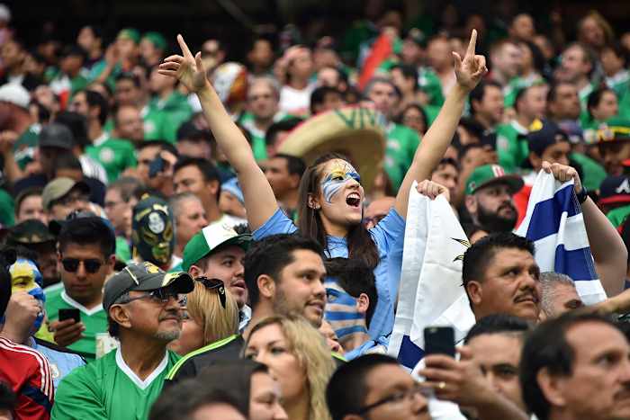 Uruguay-fan-GettyImages-538303944_master.jpg